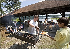 Picnicking at Cheraw State Park
